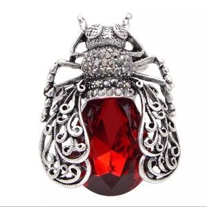 RED CHRYSTAL CICADA BROOCH / PIN